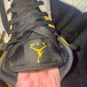 Jordon 1 mid university gold, size 7 yellow and white with black laces